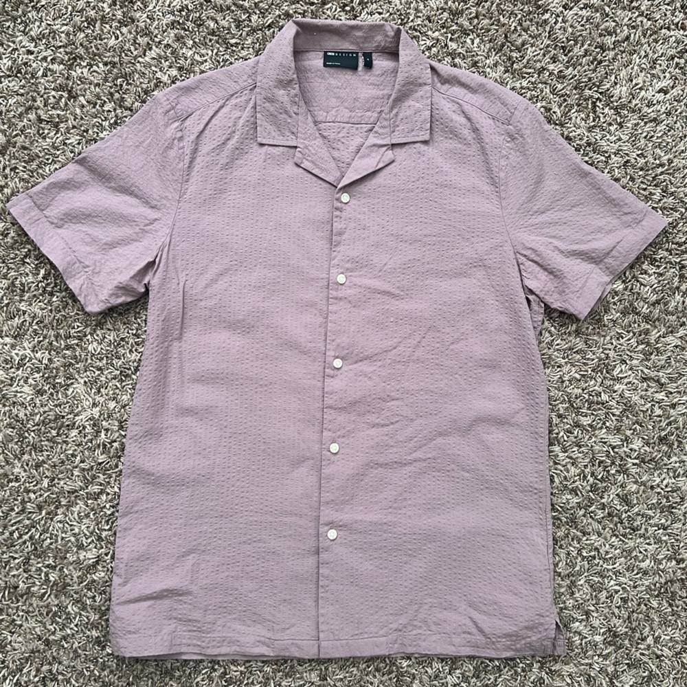 ASOS men’s medium textured regular fit short sleeve button down shirt